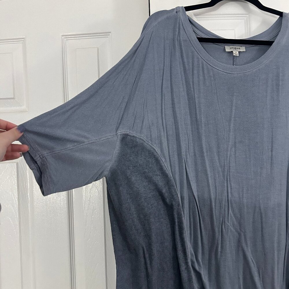 Blue Top - Picture 3 of 5